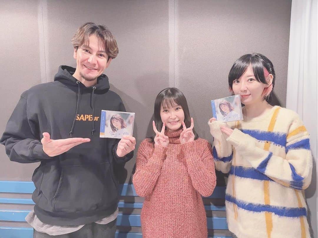 相良茉優のインスタグラム：「FM #nack5  #fav795  デビューアルバム 「Smile my style」 受け取って頂きました(*´ｰ`*) また行けるようにアーティスト活動も頑張るぞ！！   #さがらsms」
