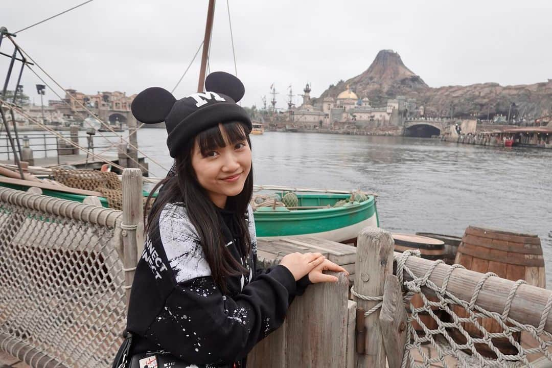 山崎玲奈さんのインスタグラム写真 - (山崎玲奈Instagram)「Disney Sea🐭🌏🌋🧜‍♀️💕 ・ ・  #ディズニー  #ディズニーシー  #disney  #ミッキー   #ディズニーだいすき 😍」11月27日 22時18分 - renayamasaki07