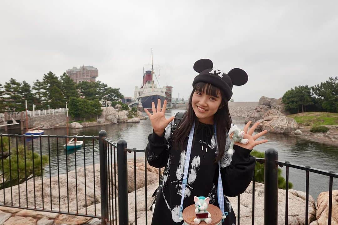 山崎玲奈のインスタグラム：「Disney Sea🐭🌏🌋🧜‍♀️💕 ・ ・  #ディズニー  #ディズニーシー  #disney  #ミッキー   #ディズニーだいすき 😍」