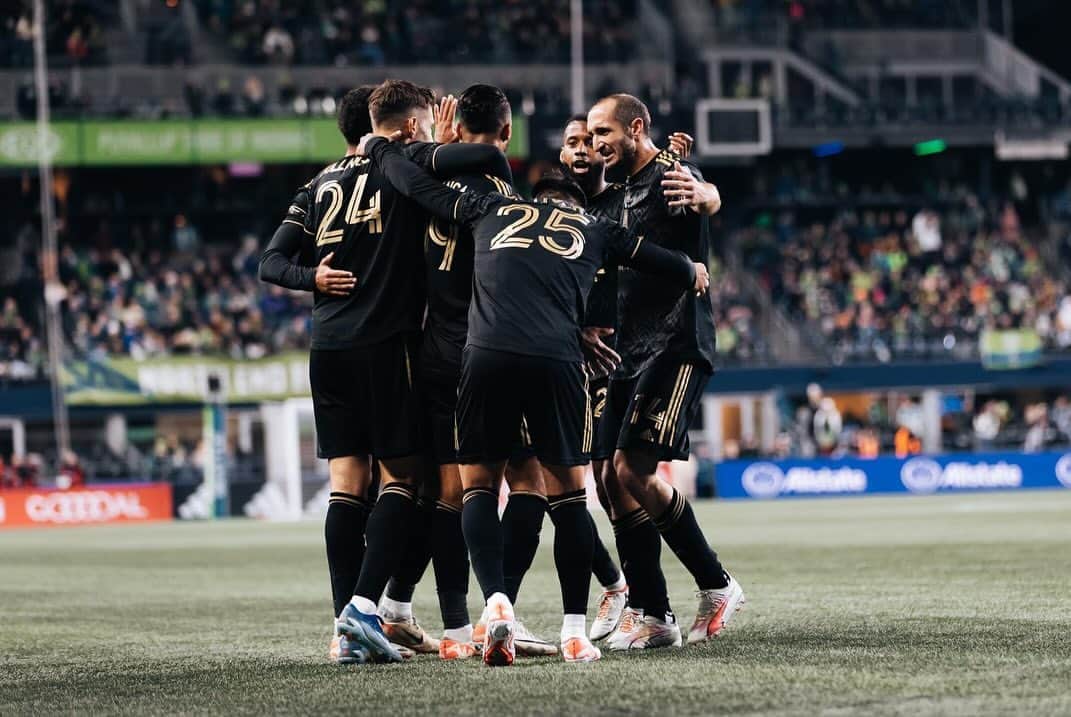 ジョルジョ・キエッリーニのインスタグラム：「Western Conference final reached!!! ⚫️🟡   #MLSPlayoffs」