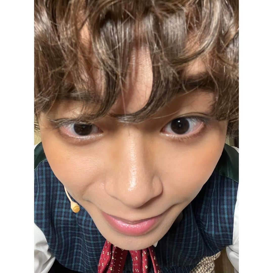 加藤清史郎さんのインスタグラム写真 - (加藤清史郎Instagram)「・ 明日はいよいよ、帝劇(東京)千穐楽。  ベスト姿のイジドールくんを添えて （一つは超上からのアングル）  お待ちしております。  #lupin #ルパン #カリオストロ伯爵夫人の秘密 #イジドール #イジドールボートルレ#加藤清史郎 #帝国劇場 #帝劇」11月27日 22時25分 - kato_seishiro_official