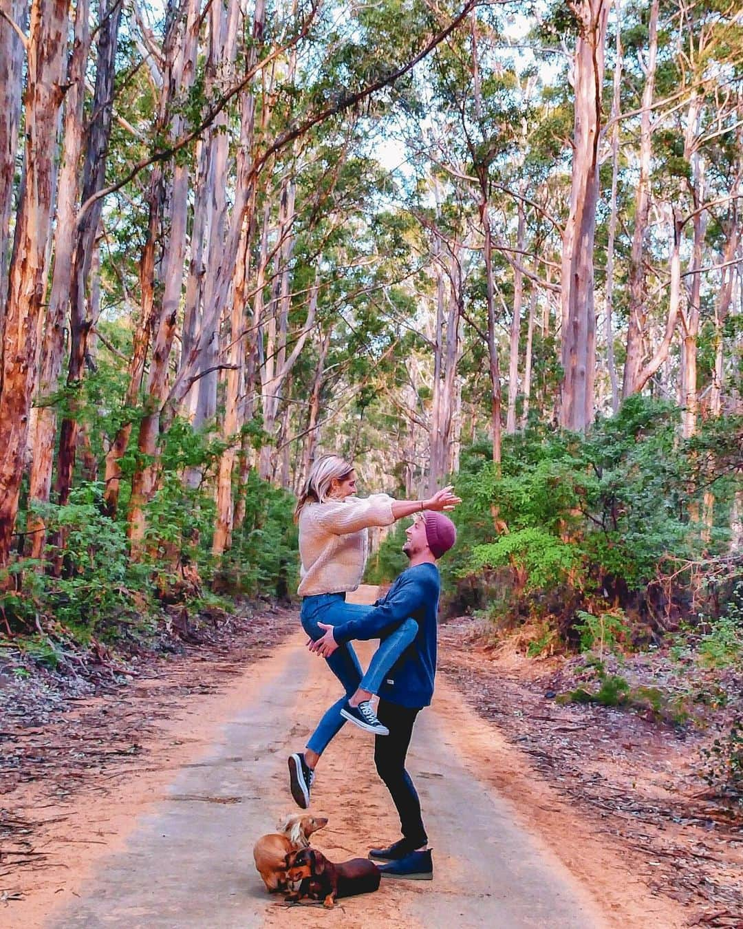 Amanda Biskさんのインスタグラム写真 - (Amanda BiskInstagram)「HAPPY BIRTHDAY to the love of my life ✨ @adam.m.dunne ❤️  This life is a roller coaster 🎢 but I wouldn’t want to sit next to anyone else for the ride 🥰 I’ve got your back, and I always know you have mine 💪🏼  Keep being the amazing soul you are ✨ always the life of the party, the jokester, passionate about living every moment, but most importantly you love your special people with everything you have 🤍   I love you endlessly 💫  xx」11月27日 22時19分 - amandabisk