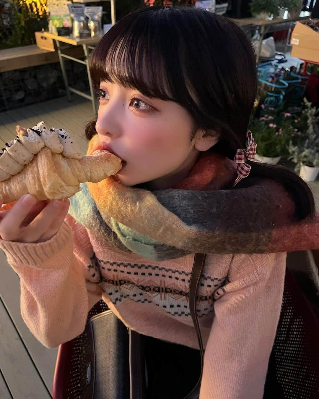 新田湖子さんのインスタグラム写真 - (新田湖子Instagram)「クロワッサン🥐🧶 美味しすぎて毎日たべれる、♡」11月27日 22時20分 - coconitta0809