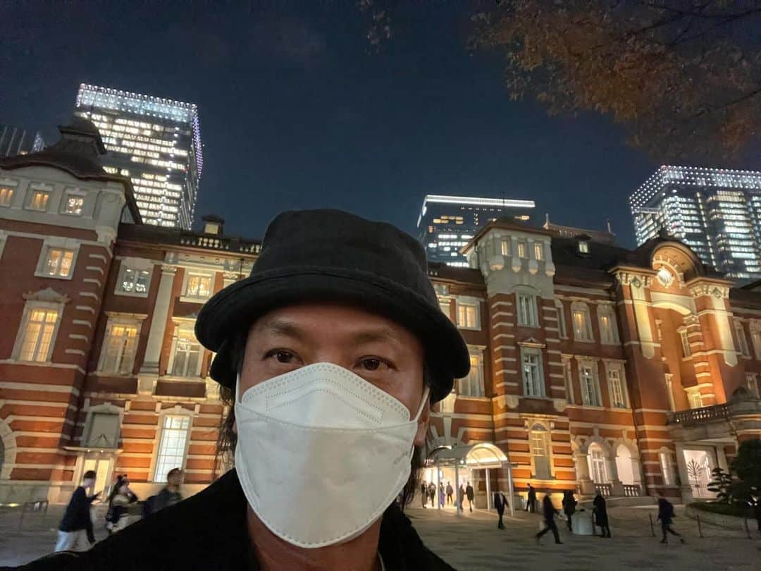 椎名桔平のインスタグラム：「#東京駅 初日終えて帰還！ これぞ映画だなぁ〜と感慨の中。^_^」