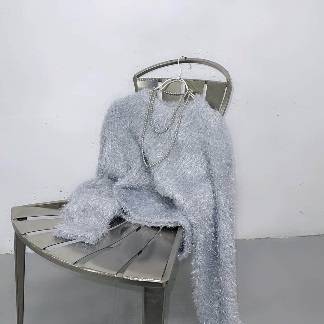 のインスタグラム：「coming soon❄️  12月初旬店頭入荷予定  KB37-22J390 キラキラクルーネックニット ¥8,800 taxin  SILVER\MULTI」
