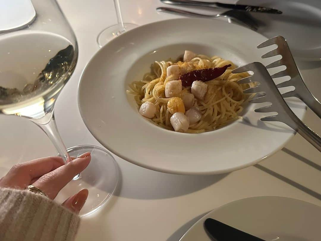 みちかのインスタグラム：「いつしかのよるごはん🥂🍝」