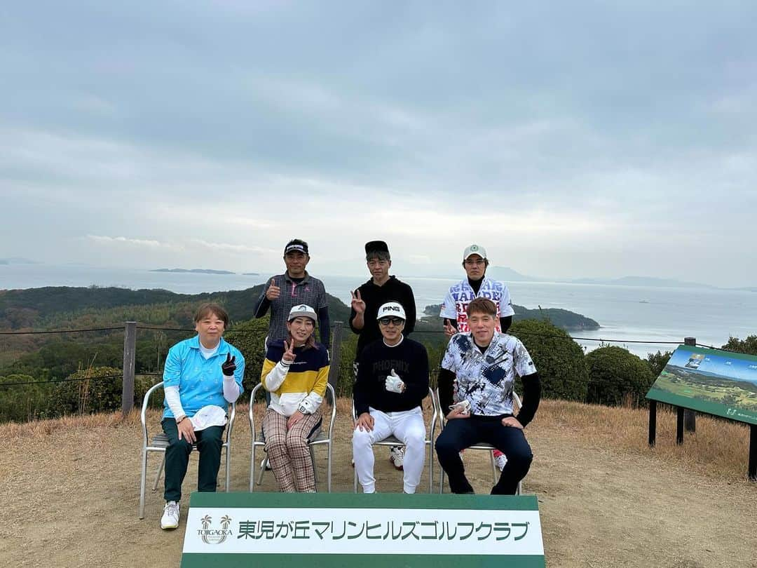 黒田アーサーさんのインスタグラム写真 - (黒田アーサーInstagram)「今日は岡山ゴルフ⛳️2日目！  東児が丘マリンゴルフクラブでプレー😊  石川遼くんが高校生の時、  サンドがらチップインをして優勝🏆した  あの有名なコースです‼️  あいにく曇り天気でしたが、  とても綺麗なゴルフ場でした❗️😉👍  砂子プロ、川崎社長、岡山の皆さん、  ありがとうございました❣️  とても楽しい2日間でした！！  次回はボウリングも🎳やりたいですね😊」11月27日 22時44分 - kuroda_arthur