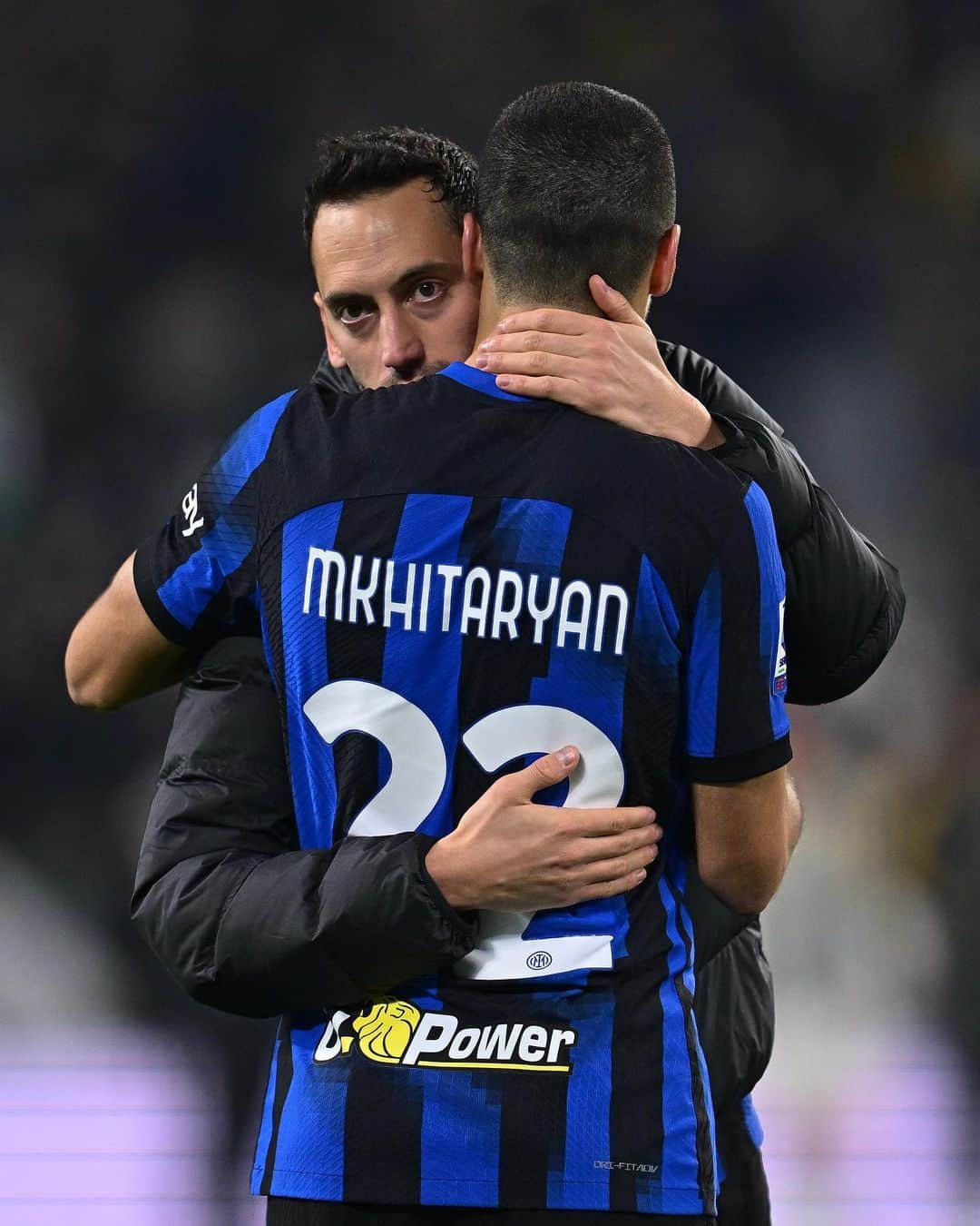 のインスタグラム：「Mates 🤜🤛  #ForzaInter #JuventusInter」
