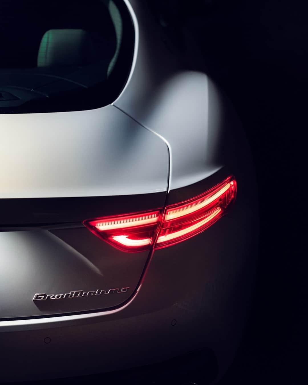 マセラティのインスタグラム：「A vision for the eyes, inspiration for the soul.⁣ The GranTurismo lifestyle is a journey that engages all of the senses. The first sight of its distinctly-Maserati curves speaks volumes to its raging power and Italian beauty.⁣ GranTurismo. The Others Just Travel.⁣ #MaseratiGranTurismo #Maserati」