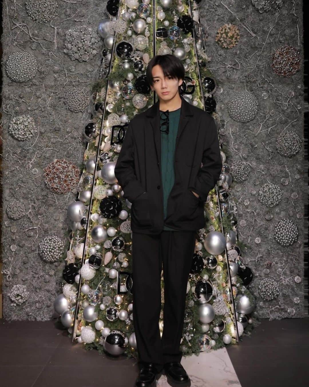 大木遥翔さんのインスタグラム写真 - (大木遥翔Instagram)「✨DOLCE&GABBANA HOLIDAY 2023 Private Party✨  フラワーアーティスト、ニコライ・バーグマンによる 約4mのオリジナルクリスマスツリー🎄とても綺麗でした！！ １２月２５日まで展示されてるので是非見てください⭐️  #dolcegabbana  #dgholidays  #ドルチェガッバーナ  #dgホリデー」11月27日 23時10分 - o_h_410