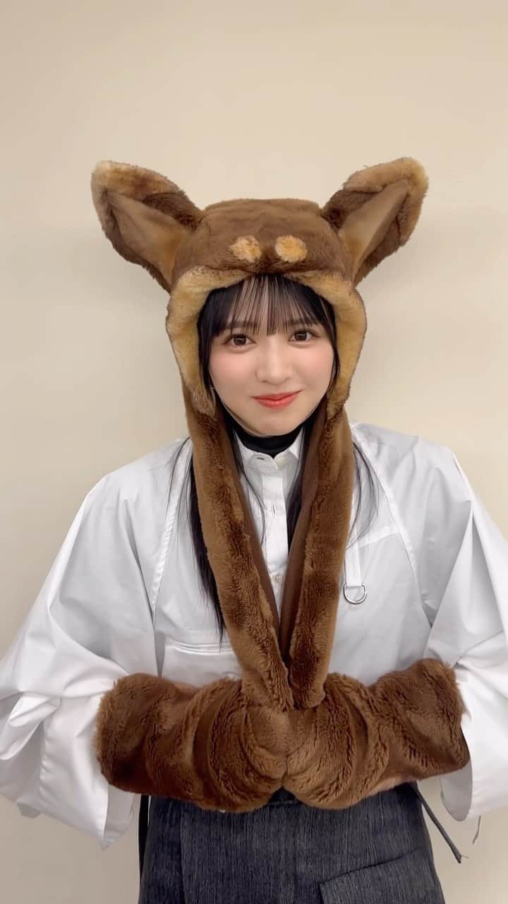 鎮西寿々歌のインスタグラム：「U^ェ^Uの耳で旗揚げゲームしたわん」