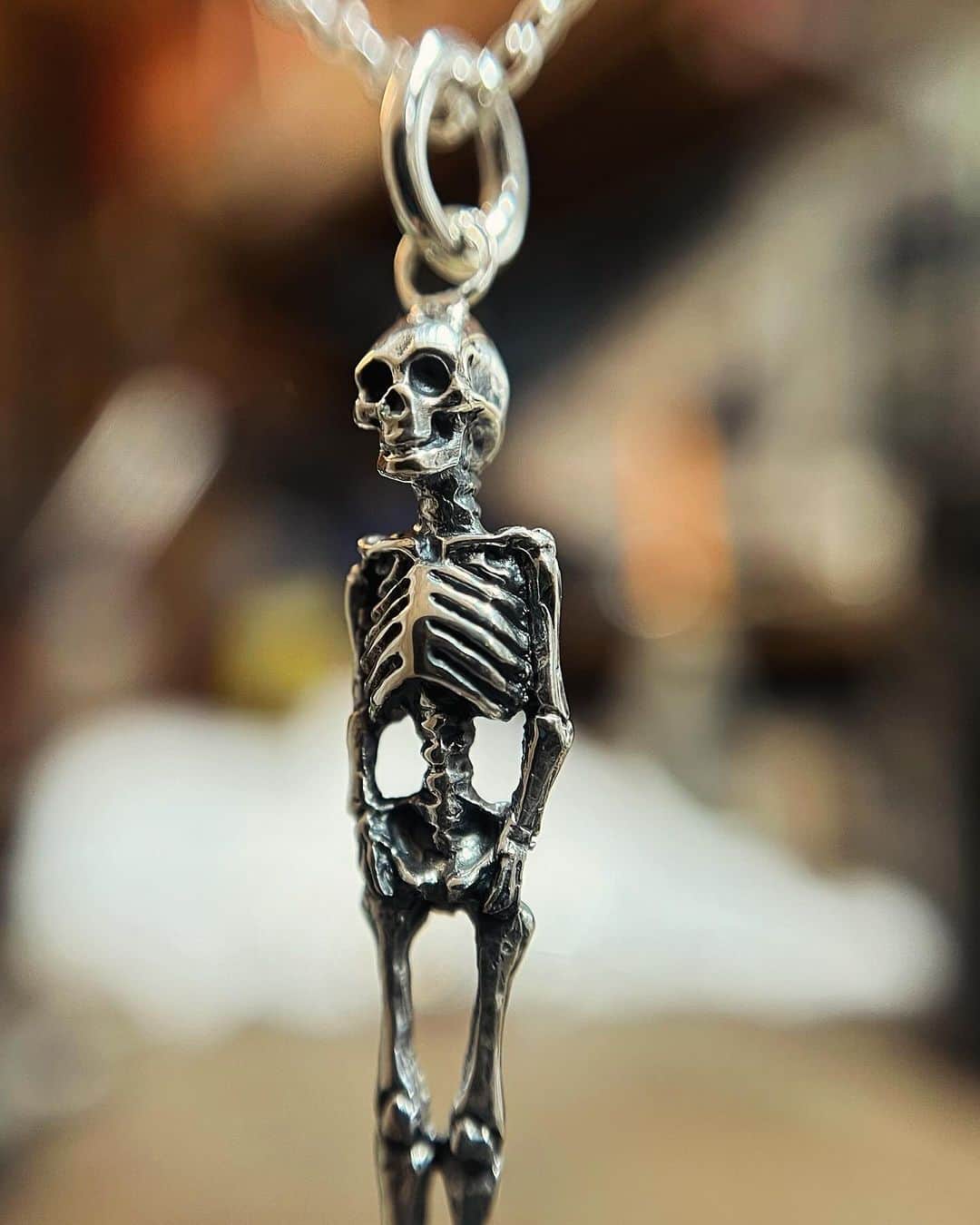 クレイジーピッグさんのインスタグラム写真 - (クレイジーピッグInstagram)「🔥INTRODUCING 7 NEW DESIGNS AVAILABLE NOW!🔥   - Tiny Skeleton Pendant  - Tiny Skeleton Earrings  - Ancient Tiger Ring  - Indian Chief Guitar Pick Pendant  - 666 Ring  - Manta Ray  - Skull Zip Necklace   Hand carved by Armand Serra ⚒️ which is your favourite?  . . . . #skeleton #ring #silver #sterling #biker #christmas #present #gift #luxury #fashion #gothic #pendant #skull」11月27日 23時04分 - crazypigdesignslondon