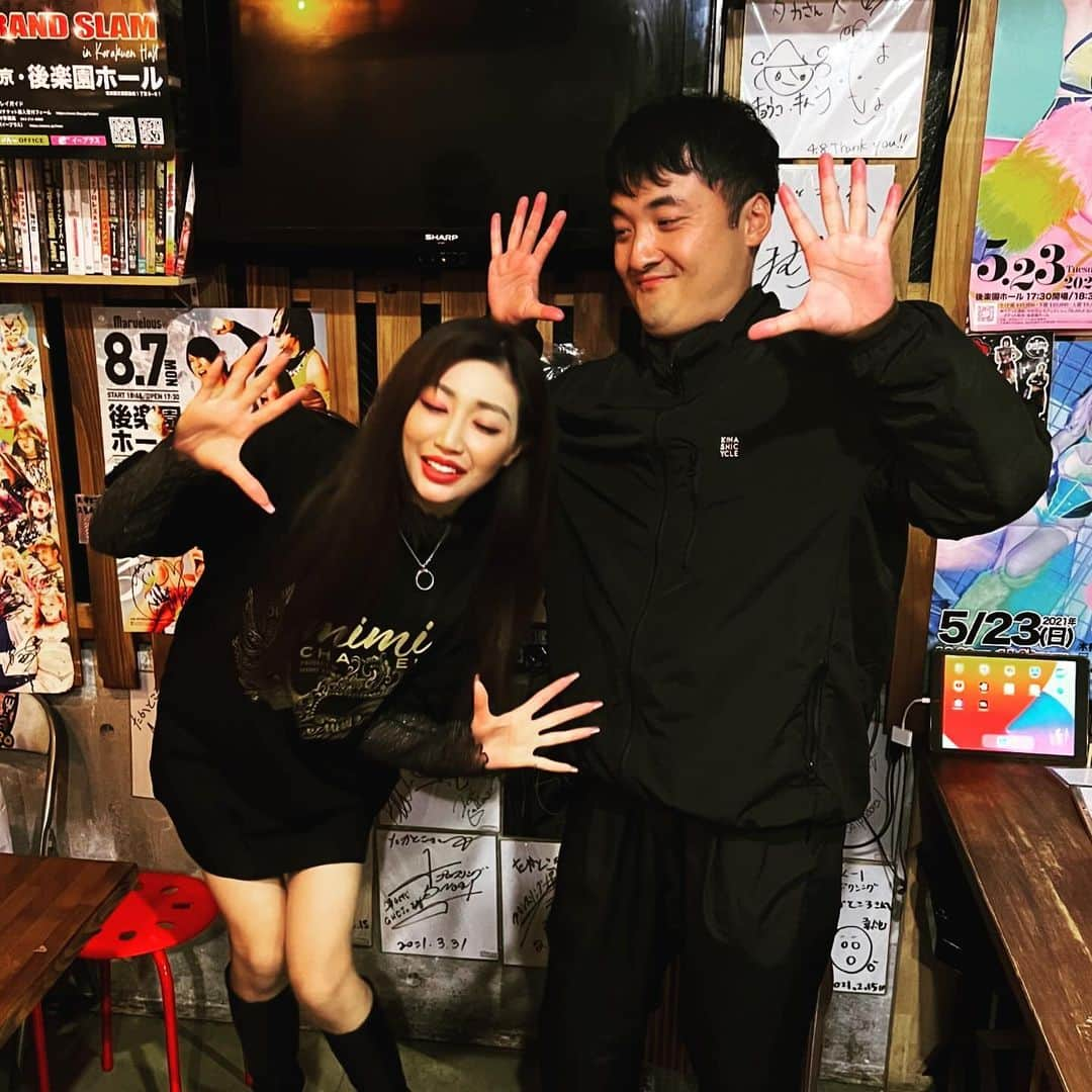 青木泰寛のインスタグラム：「#運命のドロップキック 終了しました。 ゲストはあべみほさん、ご来場ありがとうございました！  色んな話ししてくれてありがと！ 楽しかったです。終始ねてたんだよね？  #あべみほ #たかところ」