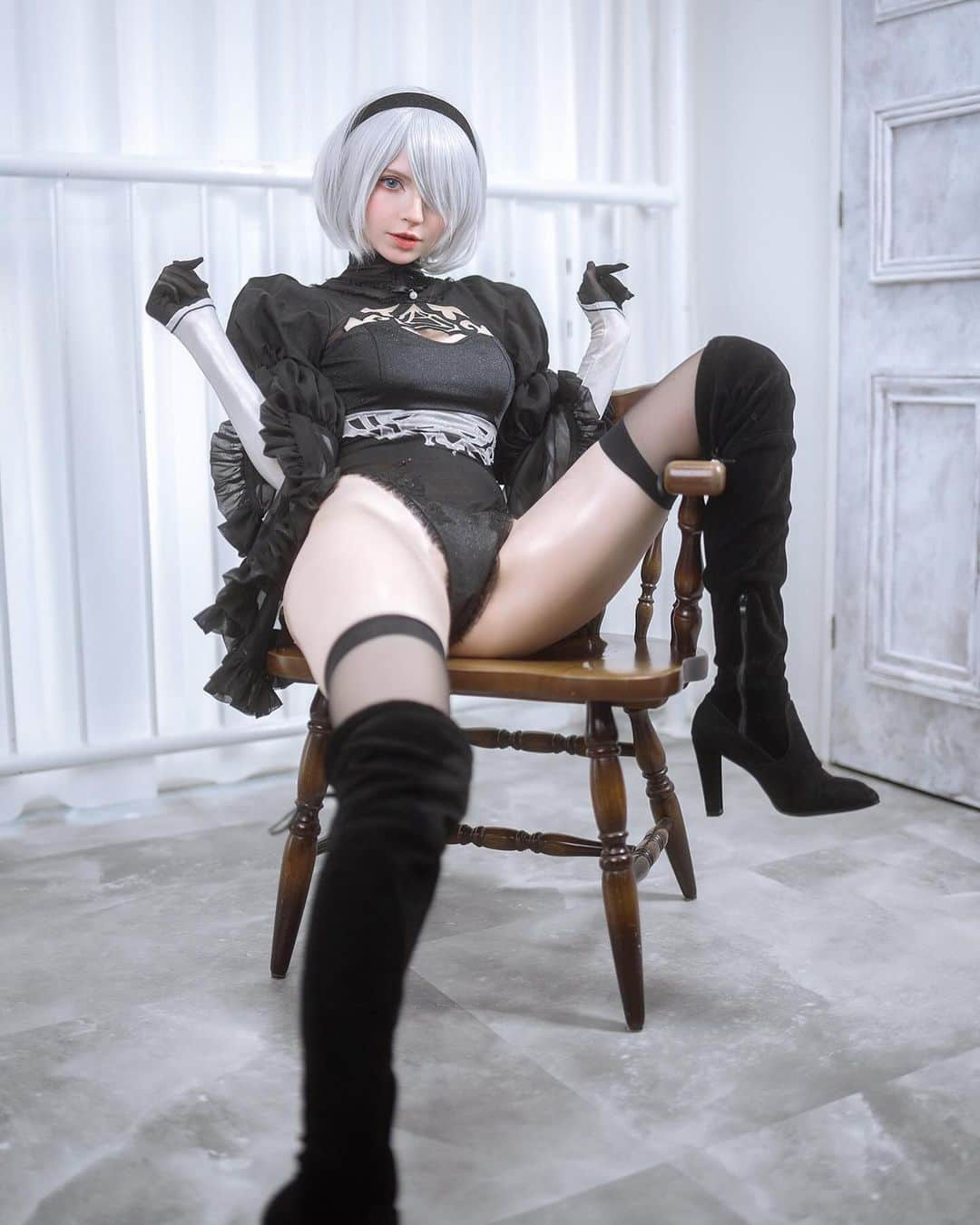 ソフィーさんのインスタグラム写真 - (ソフィーInstagram)「The bride version of 2B is so beautiful and elegant, I love wearing this!   Beautiful cosplay made by @shalizaa_clothing ♥️  #2b #2bcosoplsy #niercosplay」11月27日 23時28分 - peachmilky_