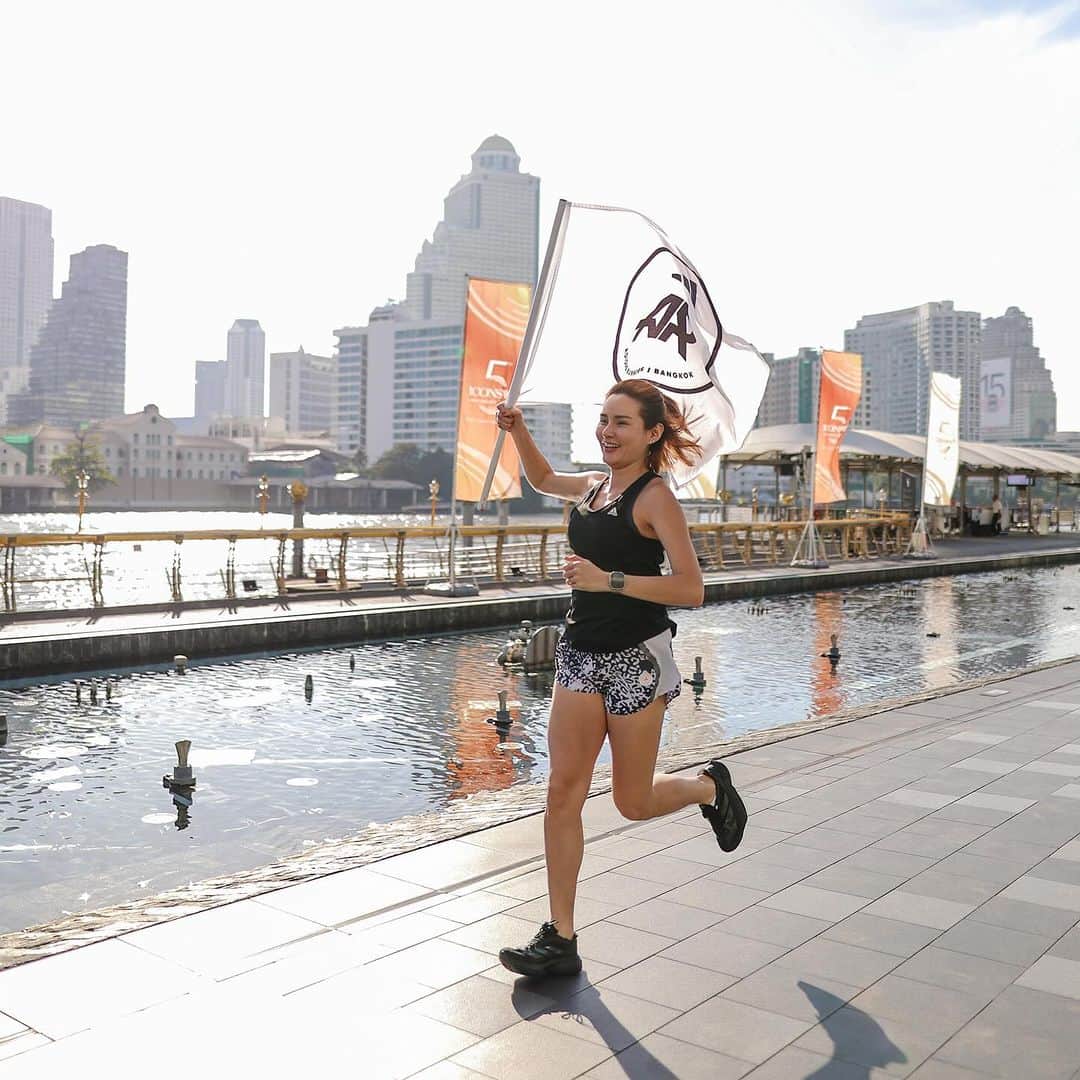 ラター・ポーガームのインスタグラム：「เริ่มก็ได้ #RhatharoadtoLondonmarathon2024 #Rhatharoadtotokyomarathon2023 #Yingaowjing #adidasrunnersbangkok」