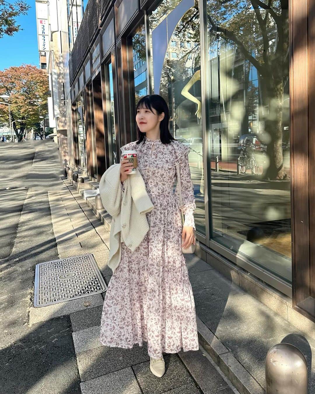AnMILLEのインスタグラム：「winter collection new item ㅤㅤㅤㅤㅤㅤㅤㅤㅤㅤㅤㅤㅤ #フレアカラーフラワーOP ¥11,800 ㅤㅤㅤㅤㅤㅤㅤㅤㅤㅤㅤㅤㅤ @haruuuu_227 160cm ㅤㅤㅤㅤㅤㅤㅤㅤㅤㅤㅤㅤㅤ #アンミール #anmille」