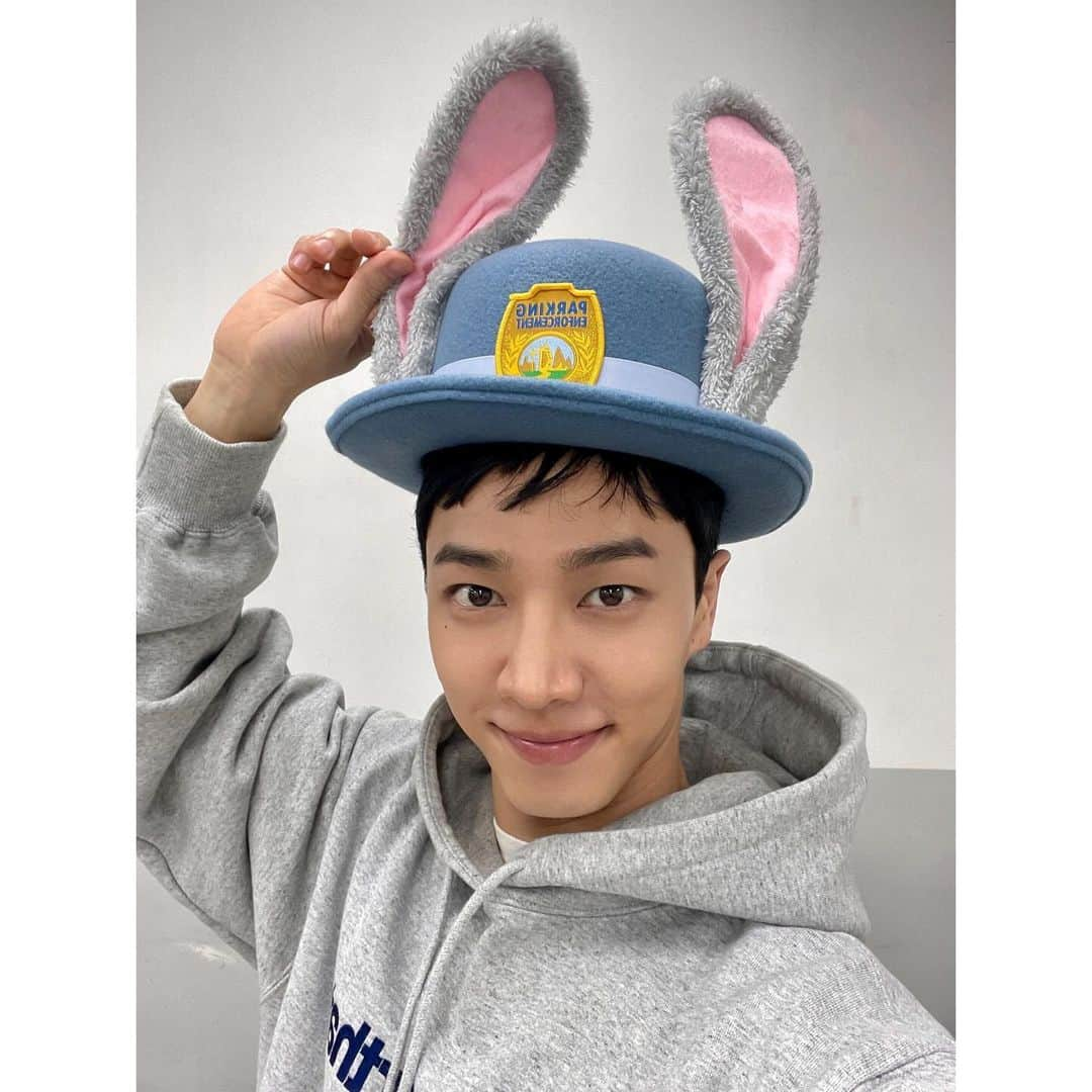 ギグァンさんのインスタグラム写真 - (ギグァンInstagram)「🤠🐰」11月28日 9時10分 - gttk0000