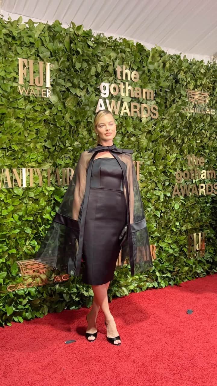 Vanity Fairのインスタグラム：「#Barbie star Margot Robbie arrives at the 2023 Gotham Awards in New York City.」