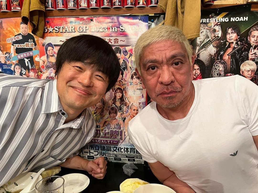 バカリズムのインスタグラム：「とある番組の打ち上げで、松本さんのテレビでは放送できないド下ネタを聞いている最中、気づいたら誕生日を迎えていました。 何よりのプレゼントです。 （去年は全く同じシチュエーションで結婚記念日を迎えていました）」