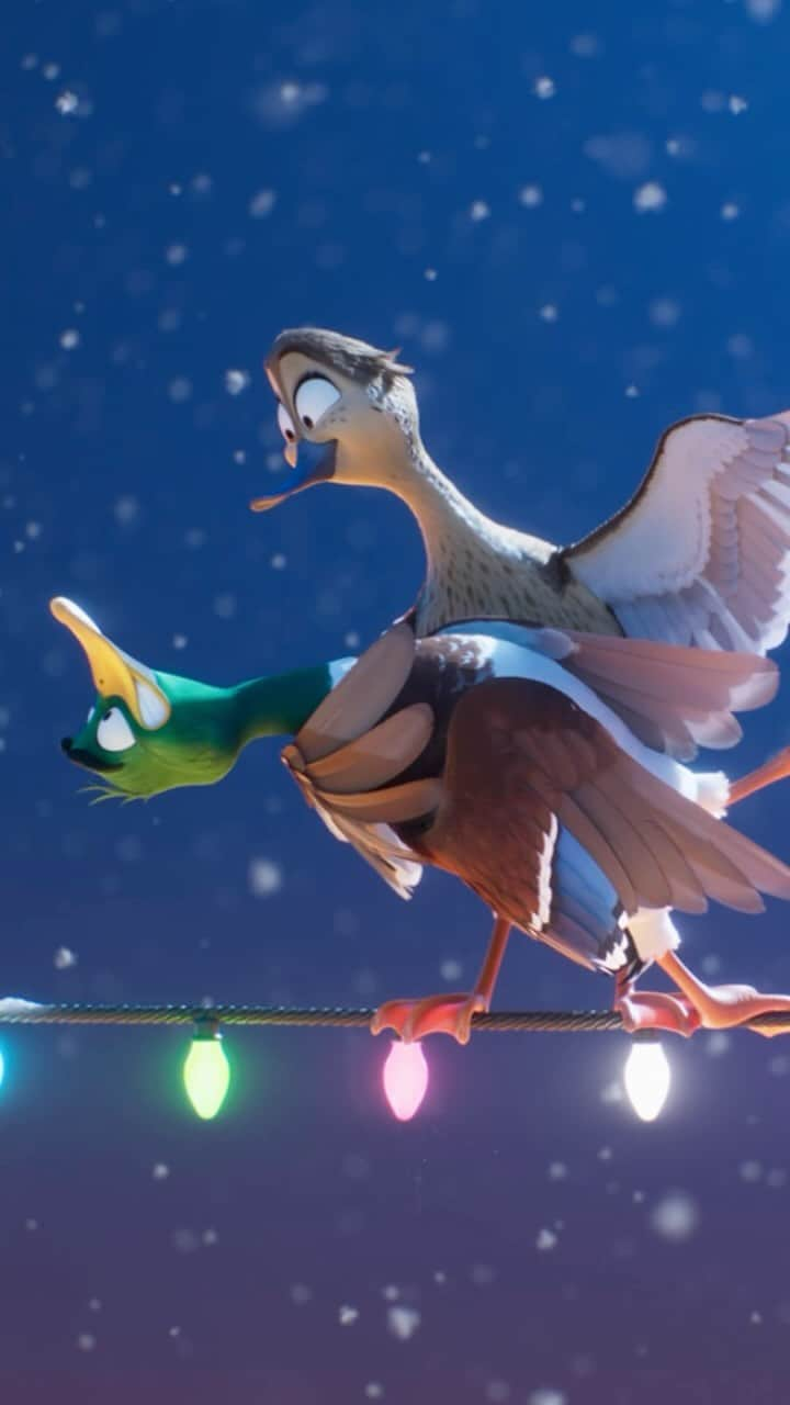 エリザベス・バンクスのインスタグラム：「I’m in this. Well, my voice is. As a Mallard. It’s adorable and fun for all and only in theaters this Christmas. #MigrationMovie」