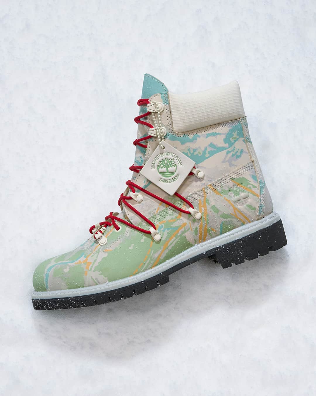 ティンバーランドのインスタグラム：「Step out cool in any weather. 🫡  The men’s ‘Ski School’ Timberland® Premium 6-inch Waterproof Boot features a unique vintage trail map inspired upper and an anti-fatigue footbed to help you stay comfortable in style.  Available now.  #Timberland  #BuiltForTheBold #Holiday」