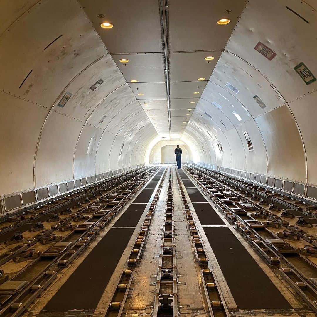 All Nippon Airwaysのインスタグラム：「Our #cargo hold is built for the road ahead. 🧳  Thank you to our crew for capturing this rare photo! #CrewView」