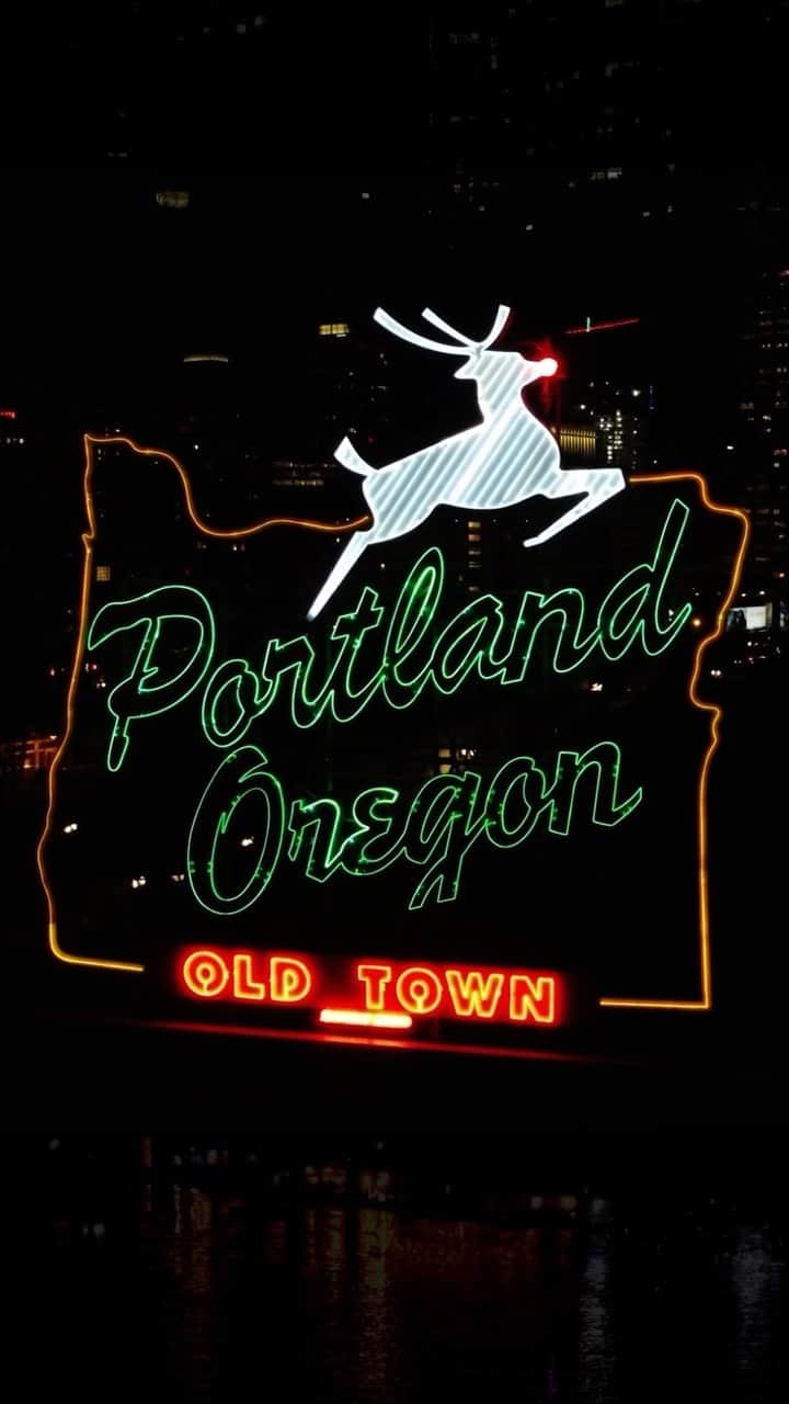 Portlandのインスタグラム：「100 limited edition @portlandgear Red Nose LED signs just dropped on portlandgear.com to celebrate Cyber Monday. 🚨  If you love Portland like we do, this is a must have item for your shelf! 🦌   #portland #pdx #portlandnw #sign #portlandoregon #pnw #cybermonday」