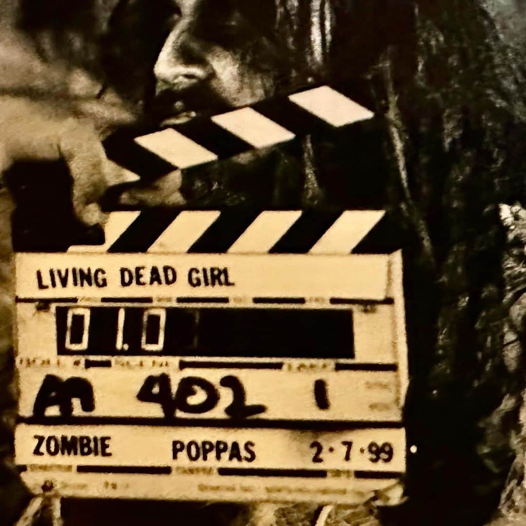 ロブ・ゾンビさんのインスタグラム写真 - (ロブ・ゾンビInstagram)「Behind the scenes of Living Dead Girl remix video back in 1999. #robzombie #livingdeadgirl」11月28日 2時30分 - robzombieofficial