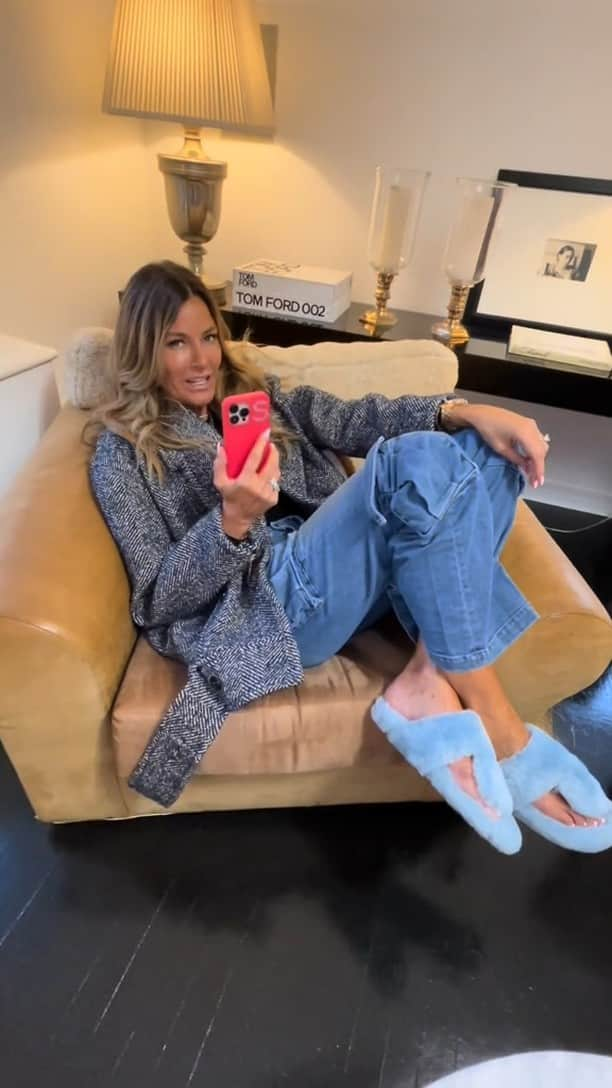 Us Weeklyのインスタグラム：「They're #Housewives. 💎 (📹: @kellybensimon)」