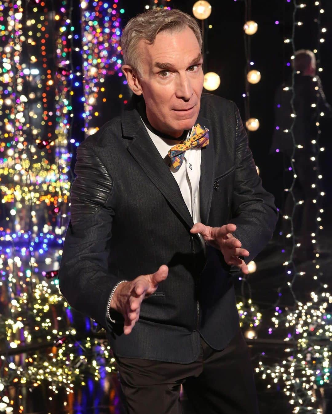 COMPLEXさんのインスタグラム写真 - (COMPLEXInstagram)「HBD to @billnye! 🎈」11月28日 2時38分 - complex