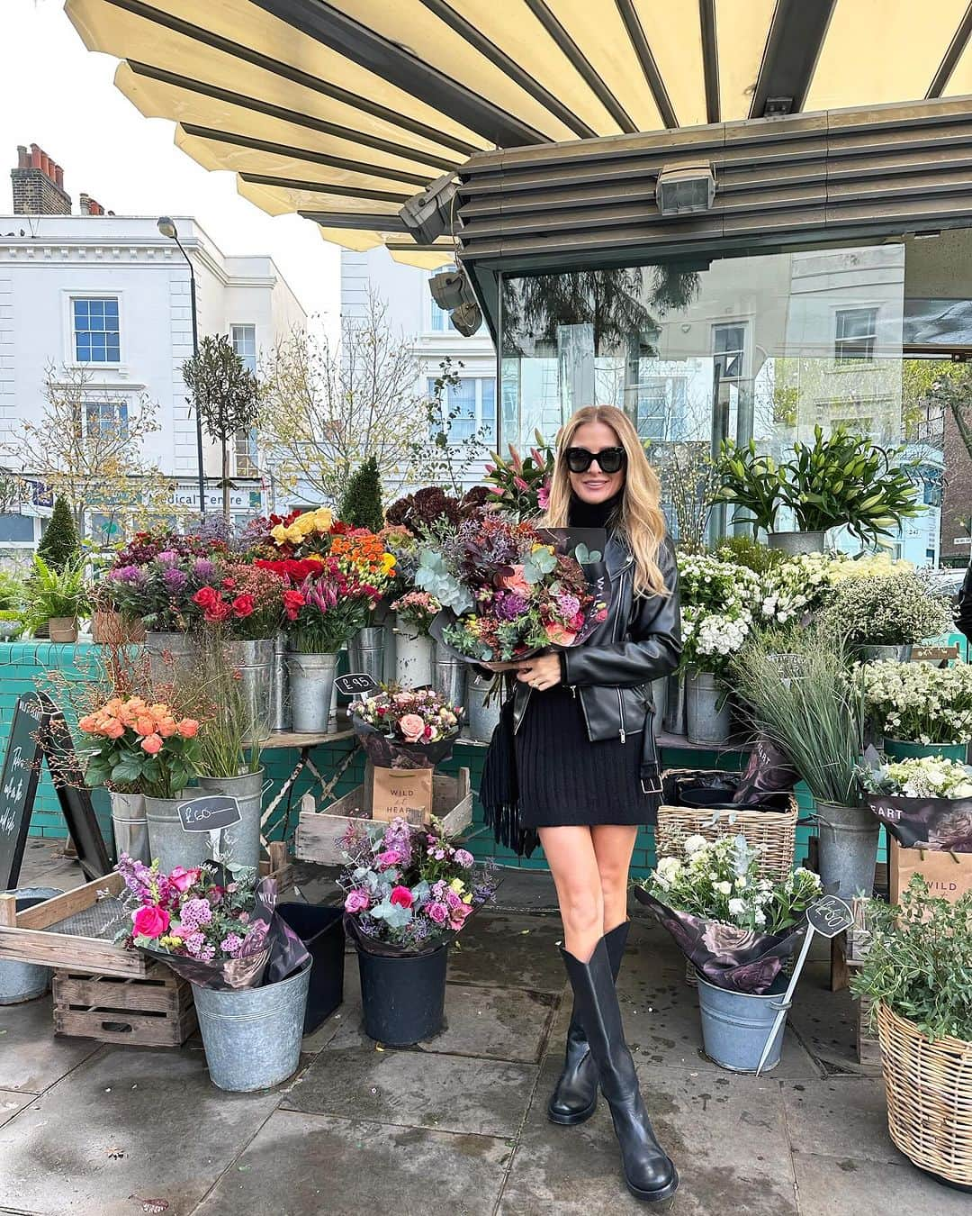 ミリー・マッキントッシュのインスタグラム：「Me 🤝🏻 knee high boots  Knee high boots are an essential in my Autumn/Winter wardrobe this year and I love that all of these boots I can style into the Spring/Summer too. Comment below and let me know your favourite look 👇🏻  I’ve linked everything I can on my Like To Know It in my bio and shared alternative choices if items are unavailable or part of past collections.  #autumnstyle #autumnoutfits #affiliate #winterwardrobe」