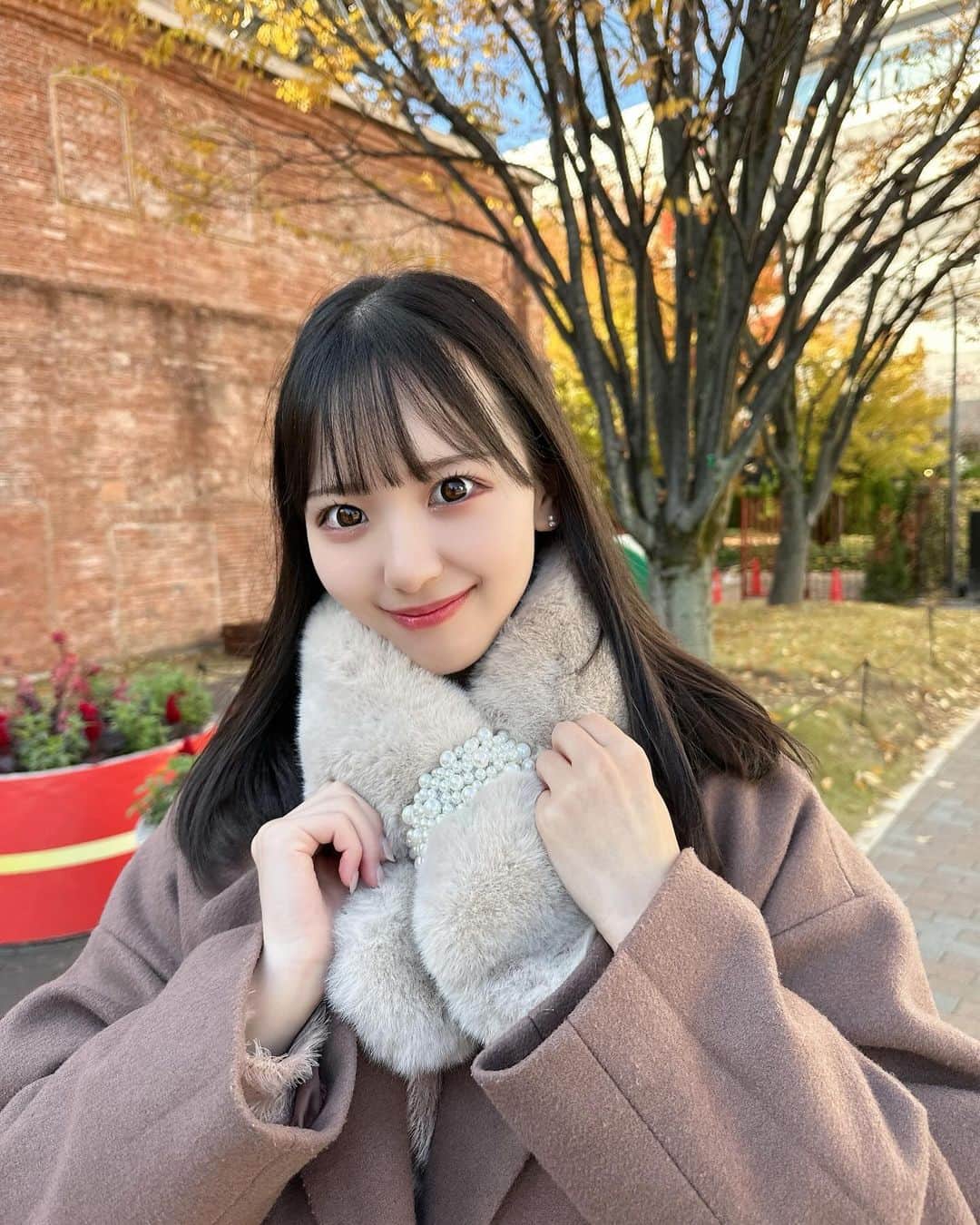 末永桜花さんのインスタグラム写真 - (末永桜花Instagram)「𓂃𓈒𓏸 ⁡ ･ ･ ⁡ 冬服がいちばんすき⛄️ ⁡ ･ ･ ⁡  #コート #冬コーデ #ティペット #冬服」11月28日 3時03分 - ouka_ske0226