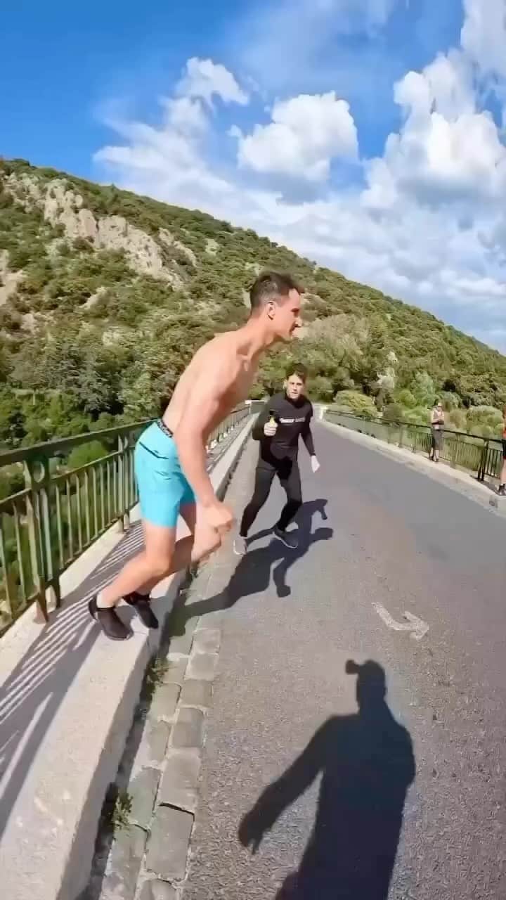 Awesome Wonderful Natureのインスタグラム：「@jeremynicollin in the thrill! 🤩🔥 Tag someone who love adventures! 😍 . 🎥 @jeremynicollin 📍France 🇫🇷」