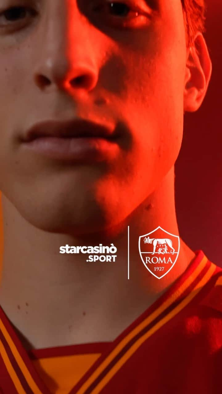 ASローマのインスタグラム：「🎙️ Exclusive Q&A with Edoardo Bove presented by #StarCasinoSport! 🤝  Whatch the full video on YouTube  #ASRoma」