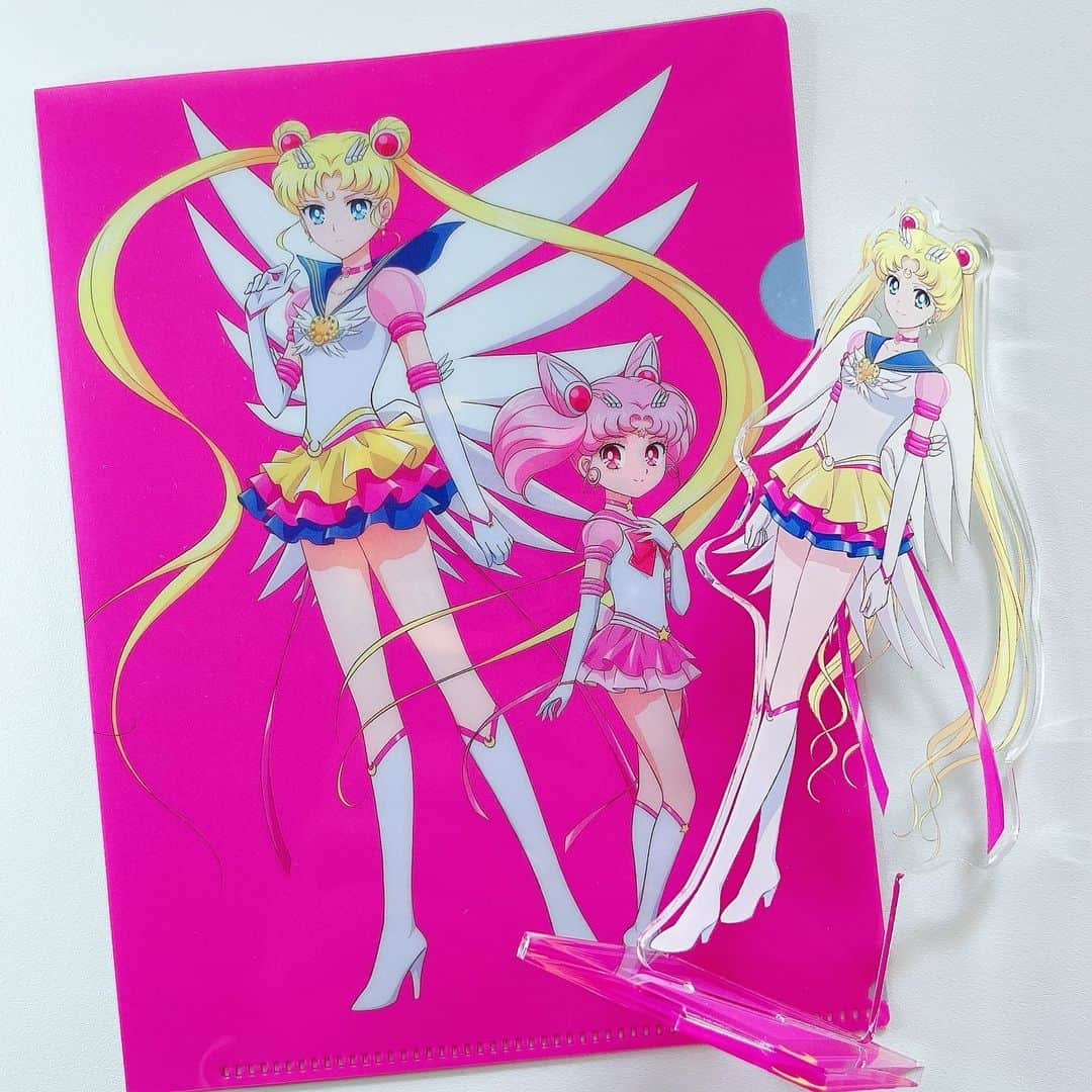 Sailor Moonのインスタグラム：「✨🌙 I love the Sailor Moon Cosmos artwork! She’s so pretty! 🌙✨  #sailormoon #セーラームーン #sailormooncosmos」