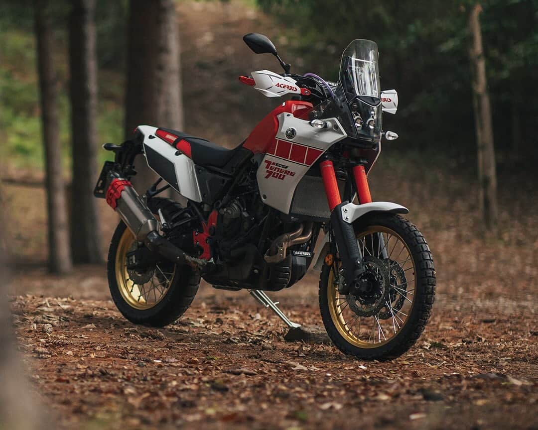 Racer X Onlineのインスタグラム：「@Acerbisusa wants to remind everyone to get out and enjoy the ride. They have everything you need to enjoy all your future adventures, whether it’s on or off road.  Introducing a full line of protective products for the Yamaha Tenere 700’s that allows for more range and more style and protection. #acerbisplastics #partnership」