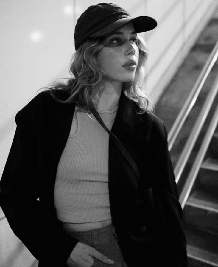 JanessaLeoneのインスタグラム：「GIFT WITH PURCHASE | Clark Ballcap.⁠ ⁠ A limited time offer of a complimentary Clark Ballcap with your purchase online or in-store of $500 or more.⁠ ⁠ 30% off site-wide ends tonight at midnight.」