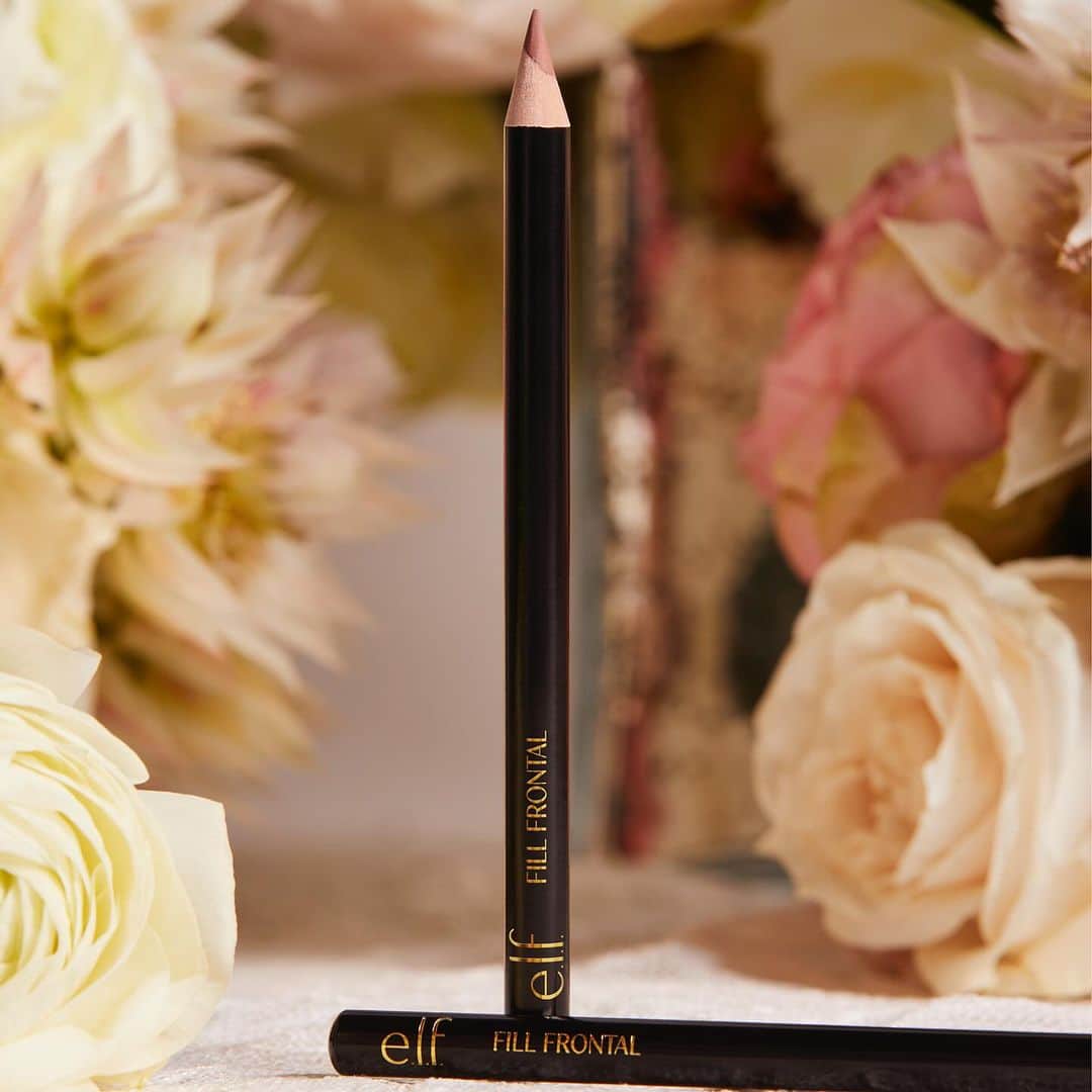 e.l.f.さんのインスタグラム写真 - (e.l.f.Instagram)「A pillowy-pink pout is just a swipe away 💋   ✨DIRTY PILLOWS LIP KIT IS BACK!✨ This 4-piece luxe lip kit created with @jennifercoolidge has returned – and it’s only $25! 🤑  The e.l.f. x Jennifer Coolidge Dirty Pillows Lip Kit includes: 👄 O Face Satin Lipstick in new shade ‘Dirty Pillows’ 👄 Cream Glide Lip Liner in new shade ‘Fill Frontal’ 👄 Lip Plumping Gloss in new shade ‘Swollen’ 👄 The Mirror to Your Soul  AVAILABLE NOW for a limited-time! 🌟 Exclusively on elfcosmetics.com and the e.l.f. app for US, Canada and UK residents! 🇺🇸🇨🇦🇬🇧  #elfcosmetics #eyeslipsface #elfingamazing #vegan #crueltyfree」11月28日 5時01分 - elfcosmetics