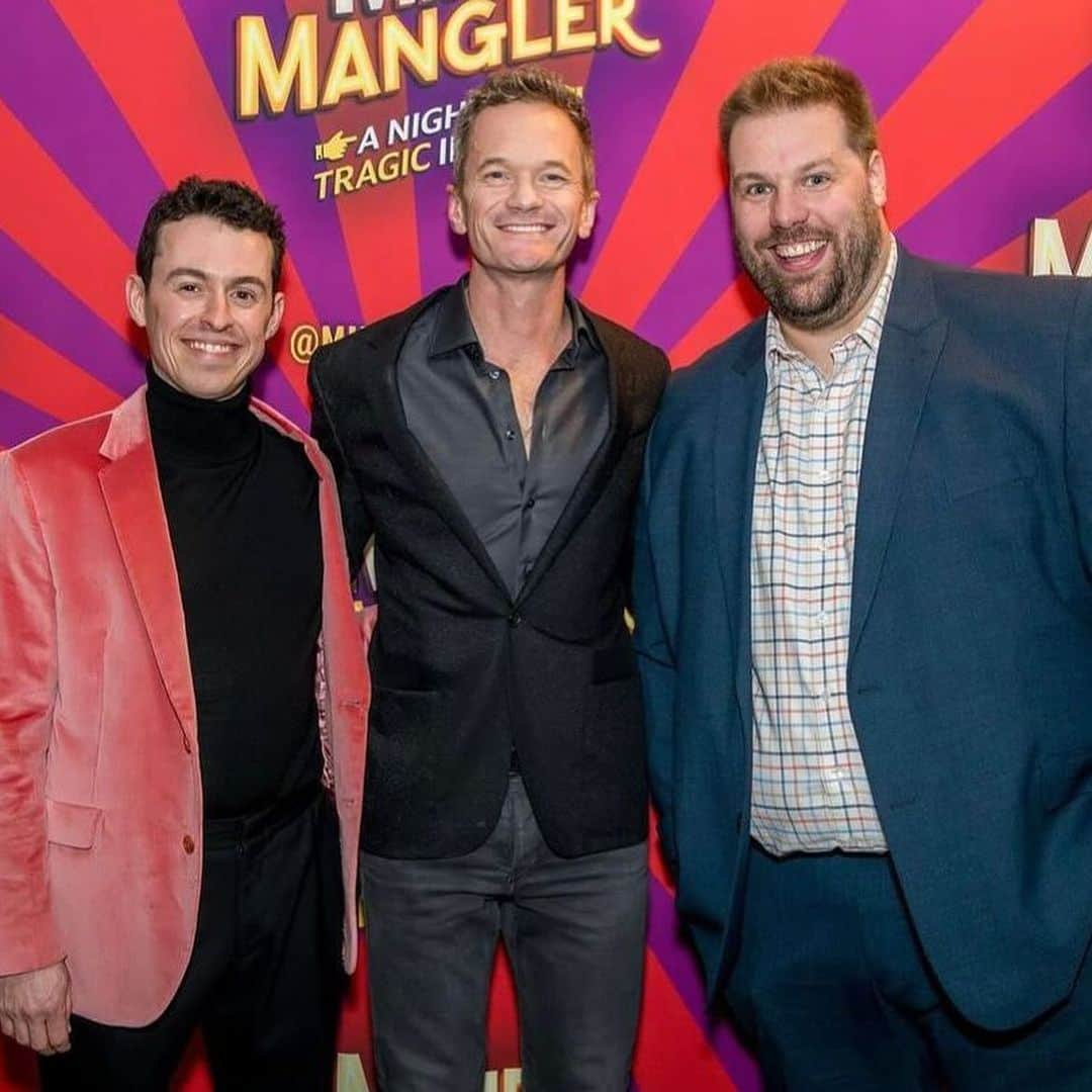 ニール・パトリック・ハリスのインスタグラム：「Go see Mind Mangler in NYC! This send up of the ‘stage mentalist’ magic performance is hilarious, sharp, and (weirdly) filled with some impressive magic! It’s created and performed by Henry Lewis and Jonathan Sayer, of the brilliant Goes Wrong gang - two great friends, cohorts, and now writing partners (another story, that!), so I may be biased. But I would follow them anywhere. As should you. Book tickets now (it’s a limited run!) and chuckle up your holidays. Link in profile for tickets! @newworldstages @mindmanglernyc @jonathan_sayer1 @henrylewis」