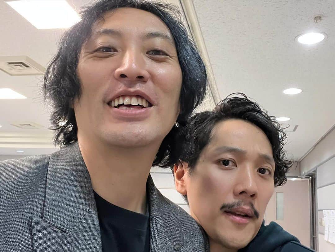 爆ノ介さんのインスタグラム写真 - (爆ノ介Instagram)「初ラヴィット 友達いっぱい ゆずるさんおめでとうございます！！」11月28日 10時44分 - bakunosuke