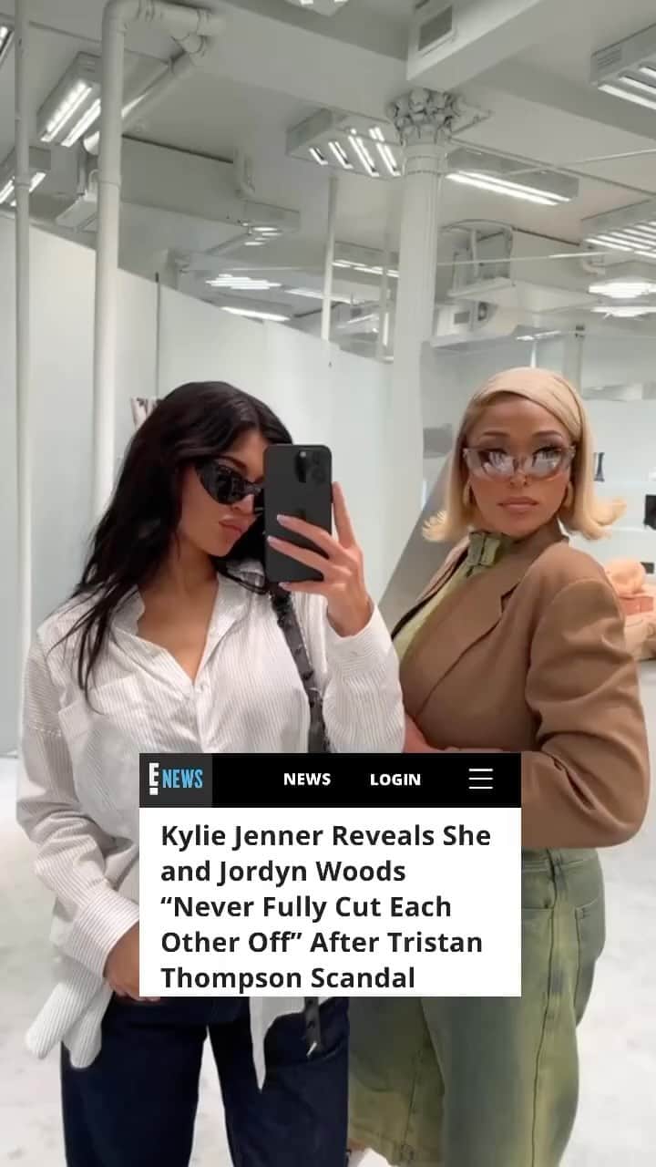 E! Onlineのインスタグラム：「#KylieJenner is keeping us up-to-date on where things really stand between her and #JordynWoods today—link in bio. (🎥: @KylieJenner)」