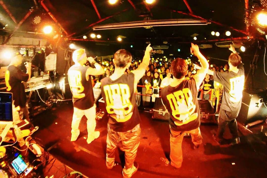 DJ HALさんのインスタグラム写真 - (DJ HALInstagram)「Doberman Infinity  Dogg Run Ymanashi  最高でした！ ライブハウスはクラブみたいだし 10年前の頃のステージを思い出す原点な空間 近いしみんな更に自由だし 一体感半端もすごい！ ちょっとしたプライベートライブですね！ 普段のフェスは30分位のセットだから それのSpecial versionって感じです 全国ナイトクラブツアーとかもしたいなー⤴️ #こうゆう事インタビューで話ないと....  残す公演も後4公演‼️ そして大晦日カウントダウンライブへ⤴️   Next 香川  #Insta360のある生活　#dobermaninfinity #Live」11月28日 6時14分 - djhal