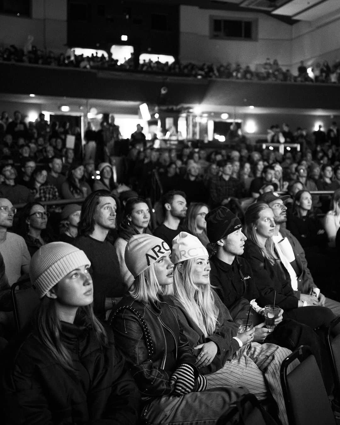 アークテリクスのインスタグラム：「As our Winter Film tour continues, we are reflecting on our latest stop in Boulder, Colorado, last week! A sold-out crowd packed the iconic Boulder Theater to experience our Winter Films, local projects, and a special performance from @wearedwllrs.  The night gathered friends from all corners of our community, with a group of our global athletes in attendance.  Tickets remain for a Winter Film Tour stop near you. Visit the link in bio to reserve your seat.  #NoWastedDays  📸: @mthurk」