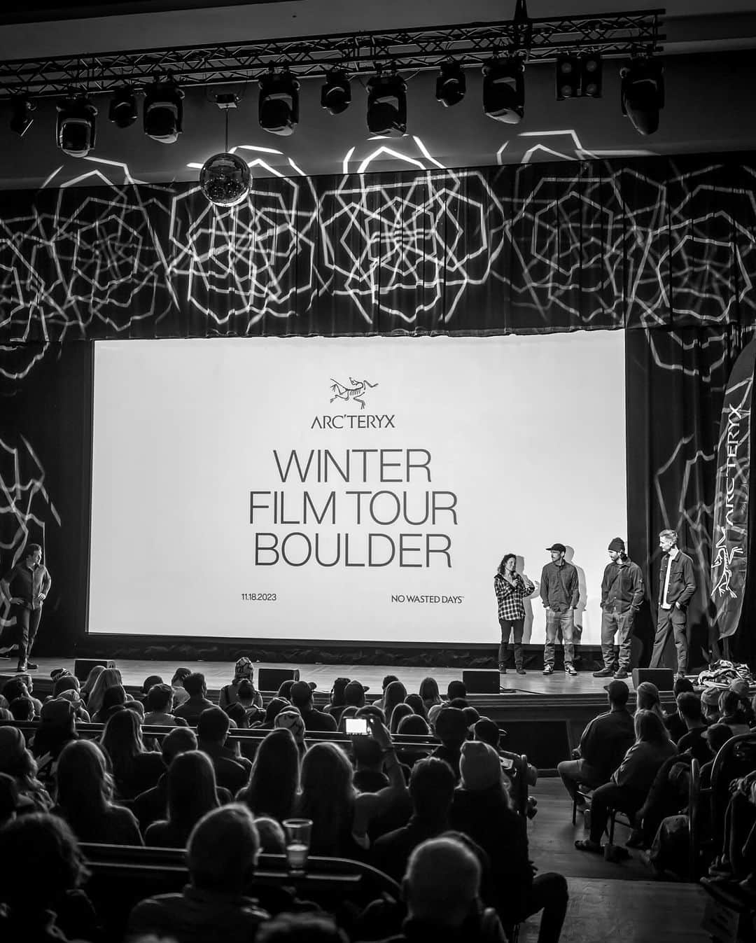 アークテリクスさんのインスタグラム写真 - (アークテリクスInstagram)「As our Winter Film tour continues, we are reflecting on our latest stop in Boulder, Colorado, last week! A sold-out crowd packed the iconic Boulder Theater to experience our Winter Films, local projects, and a special performance from @wearedwllrs.  The night gathered friends from all corners of our community, with a group of our global athletes in attendance.  Tickets remain for a Winter Film Tour stop near you. Visit the link in bio to reserve your seat.  #NoWastedDays  📸: @mthurk」11月28日 6時24分 - arcteryx