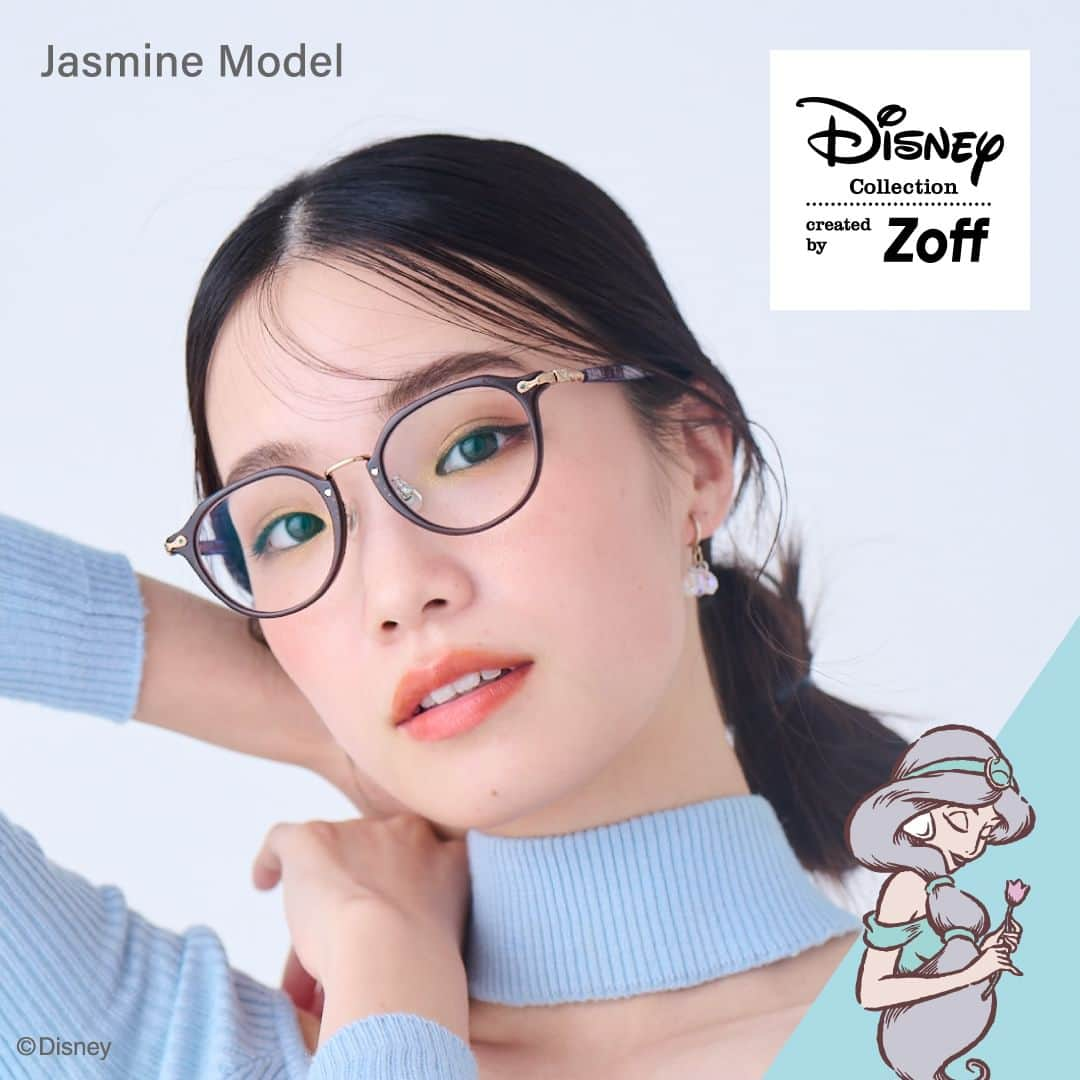 Zoff Officialさんのインスタグラム写真 - (Zoff OfficialInstagram)「輝きあふれる、大人のためのディズニープリンセスコレクション 「Disney Collection created by Zoff “PRINCESS”」  < Jasmineモデル > アラビアンナイトの世界感をイメージしたメガネ。魔法のランプから煙があふれ出る様子を流線形の装飾で表現した、遊び心のあるデザイン。ターコイズカラーのラインストーンもあしらわれた、高級感ある一本です。  品番｜ZO231012_43A1　　¥13,300（税込・セットレンズ代込） ※専用メガネケース＆メガネ拭き付き  #Disney #Zoff #Zoff_DisneyCollection10th #disney#JASMINE #disney好き#ディズニー好き#ジャスミン #メガネ#伊達メガネ#伊達メガネコーデ#メガネ女子#ゾフ#メガネ#メガネ男子#ファッション#コーディネート#コーデ#メガネコーデ#メガネファッション#ダテメガネ#glasses#eyewear#eyewearstyle#eyewearfashion#eyewearbrand#eyewearcollection#fashion#styling」11月28日 8時00分 - zoff_eyewear