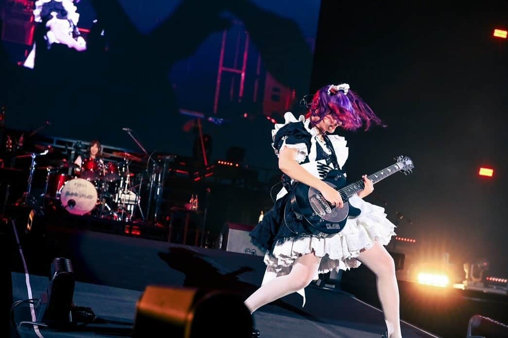 BAND-MAIDさんのインスタグラム写真 - (BAND-MAIDInstagram)「#bandmaid #yokohamaarena #横浜アリーナ photo by MASANORI FUJIKAWA」11月28日 8時12分 - bandmaid.jp