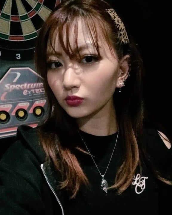 森木レナのインスタグラム：「Good morning☀️🙋‍♀️ Have a wonderful day!!!  #rockfusion #rocksinger #guitargirl」