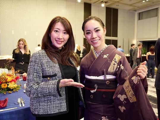 小松原美里さんのインスタグラム写真 - (小松原美里Instagram)「Banquet 🌸 Happy to celebrate with amazing humans!  Kimono, Styling by my mom Accessories of my grandma  3 generations collab 👘･:*  母の着物達と祖母の小物で 母に着付けて頂きました😊🌸👘  #着物 #kimono」11月28日 8時13分 - missatoooo