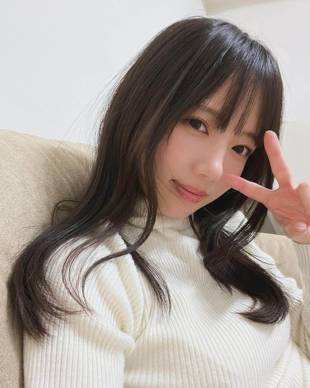 齊藤京子さんのインスタグラム写真 - (齊藤京子Instagram)「お仕事から帰ってきてゴロゴロ😌」11月28日 19時53分 - saitokyoko_official