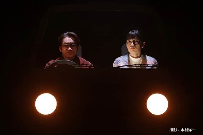 祷キララのインスタグラム：「iaku、モモンバのくくり罠。 東京公演は12月3日でおしまいです。 演劇は、今を逃したら本当に終わってしまうから、激しくゆらめきながら変化し続けるこの作品を、一度きりのあたらしい瞬間の連続を、どうかきっと逃さないでほしい！ 人間同士がフルパワーでぶつかって、空気が動き、言葉が走り、体が、心が、ゆらぎ、飛び、踊り、変化していくのを全身で感じる毎日は、強烈だ。強烈だ、と書きながら、全編関西弁の会話劇です。強烈や！また明日から12/3まで毎日公演があります。 ああ。どうか、一人でも多くの方に届いてほしい！ シアタートラムへぜひ、観に来てください。」
